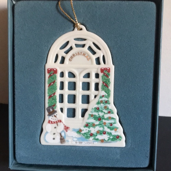 VTG LENOX Christmas Ornament Bone China in Box #02 1991 HOME WINDOW 3.5" USA - Picture 2 of 6